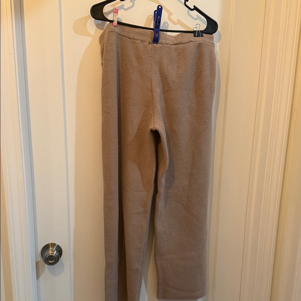 Cozy Tan FIG Sweat Pants and Sweater Medium! - Picture 5 of 9